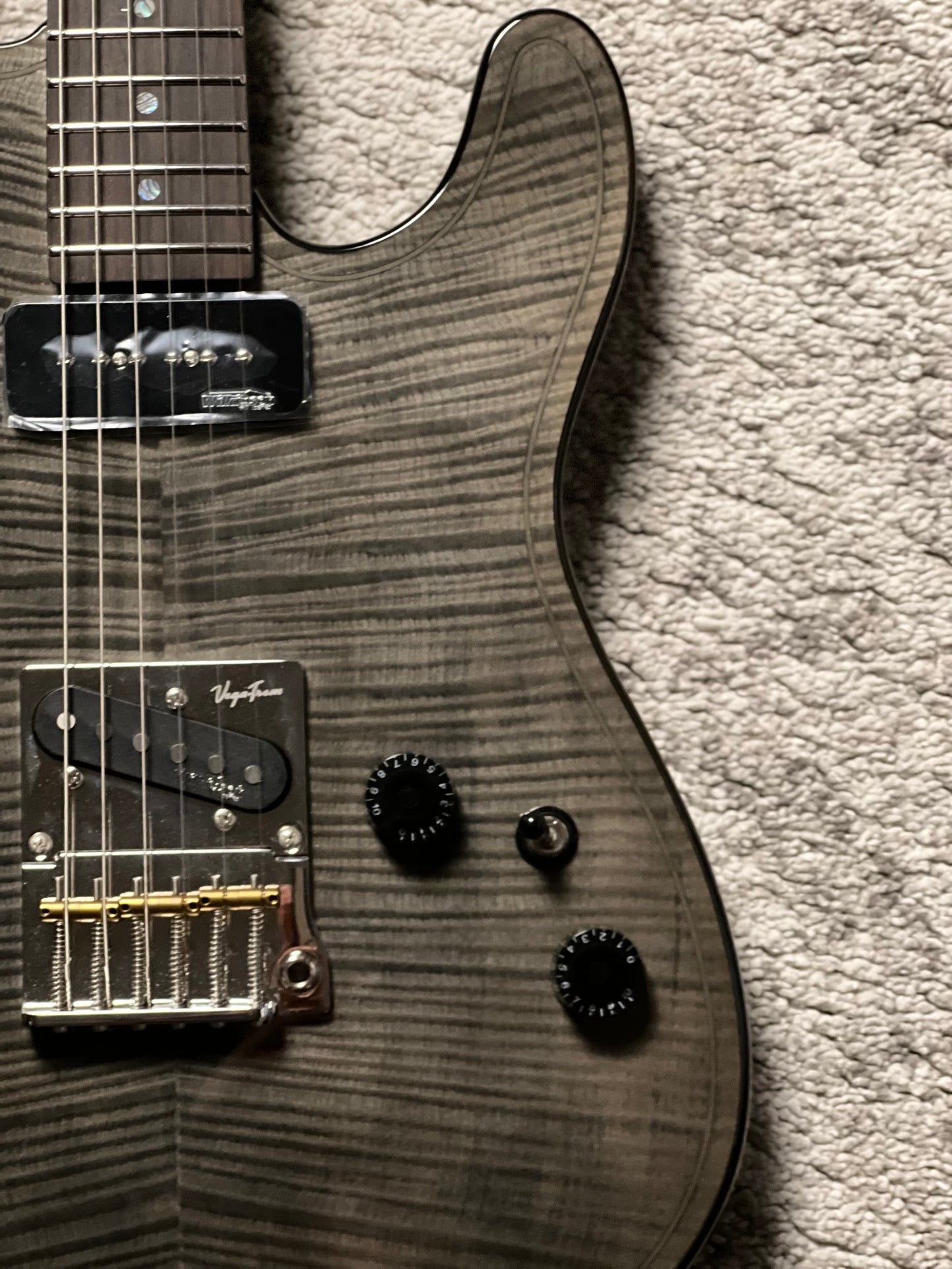 UW GuitarWorks Jazz Pop TL in Transparent Black