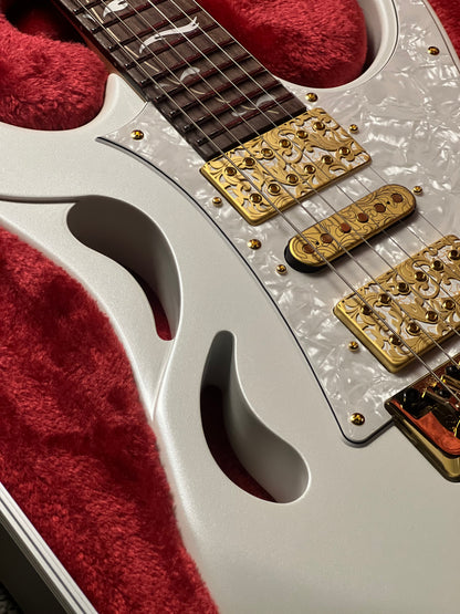 Ibanez Steve Vai Signature PIA Guitar in Stallion White F2515779