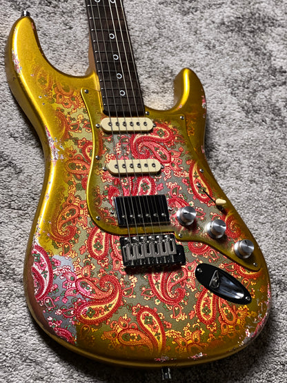 Dhatarattha Performance DST HSS in Gold Sparkle over Pink Paisley with RW FB and Nitrocellulose Lacquer Relic