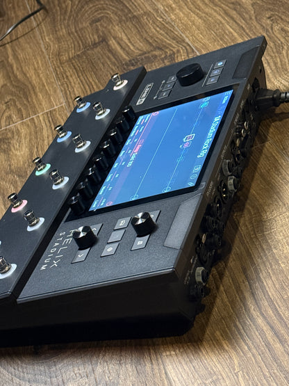 Line 6 Helix Stadium Amp Modeler and FX Processor