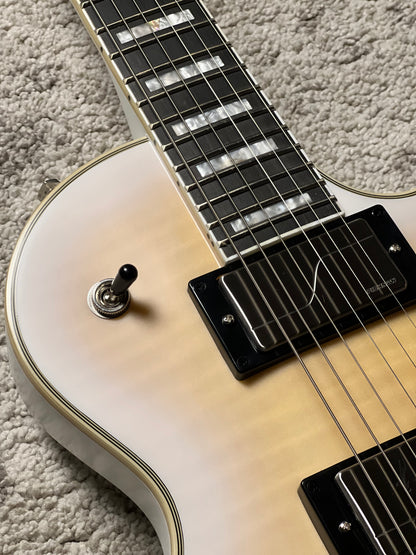Epiphone Les Paul Prophecy Inspired by Gibson in Aged White Tiger
