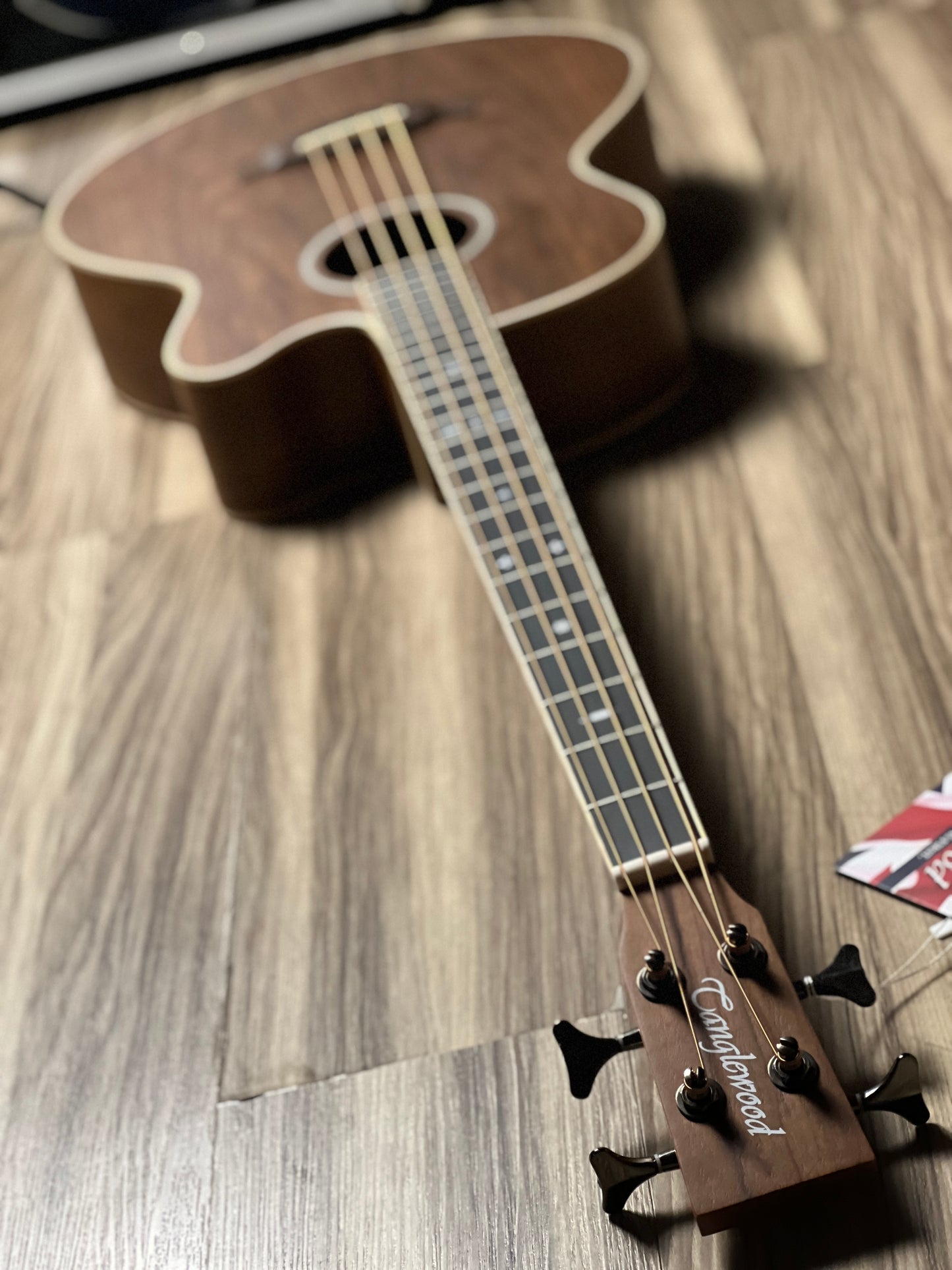 Tanglewood Reunion Pro Acoustic Bass Solid Top Cutway TRU 7AB CEAW in Natural