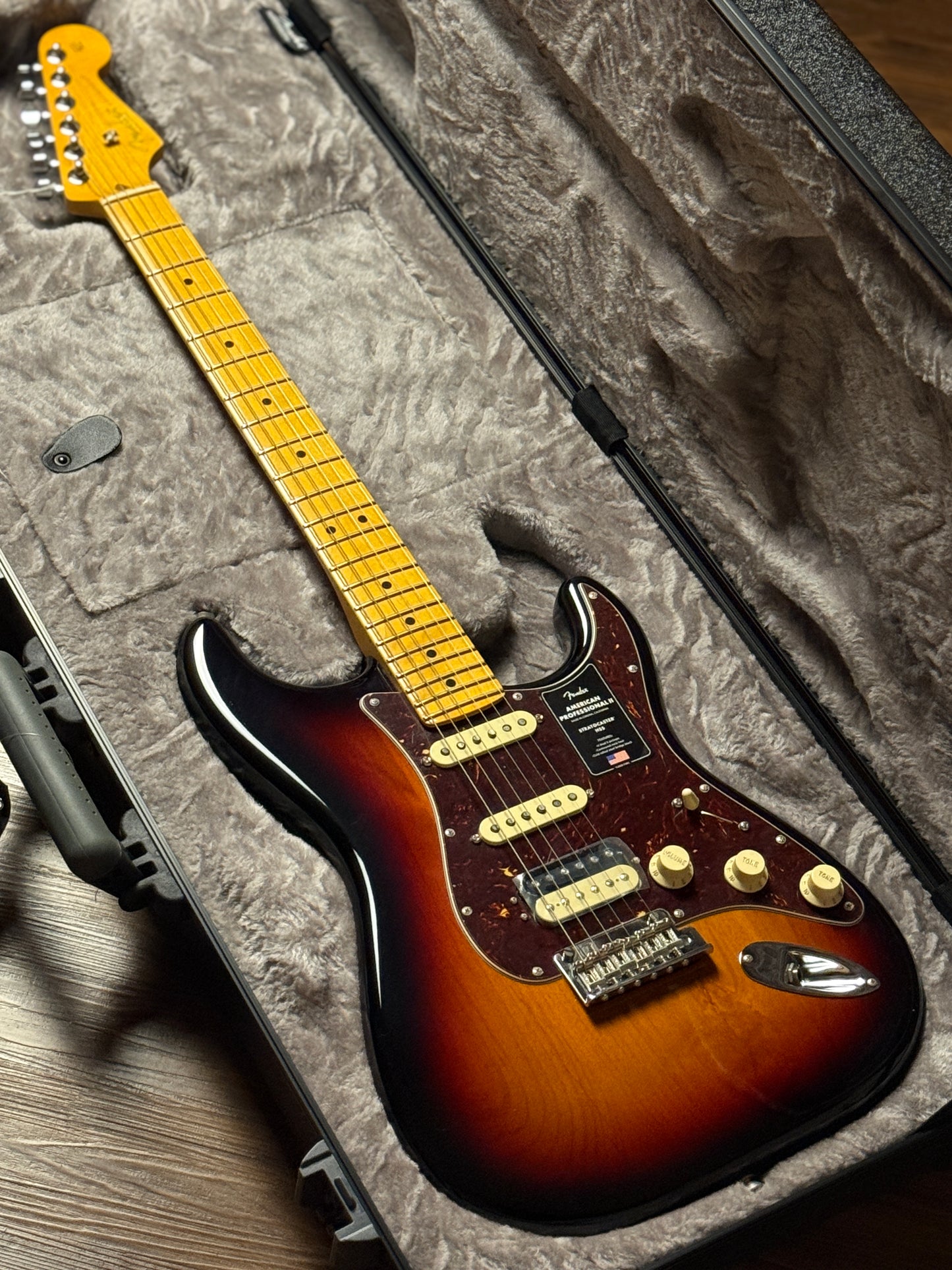 Fender American Professional II HSS Stratocaster With Maple FB In 3-Tone Sunburst US22102686