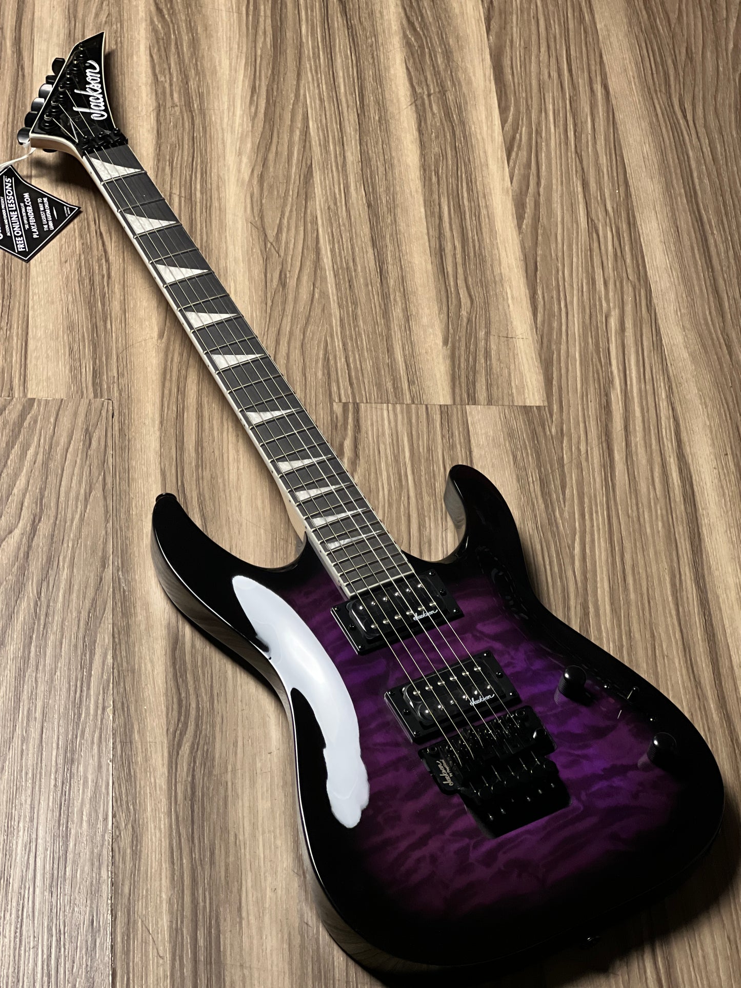 Jackson JS Series Dinky Arch Top JS32Q DKA with Amaranth FB in Transparent Purple Burst