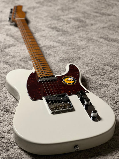Sire Larry Carlton T7 in Antique White