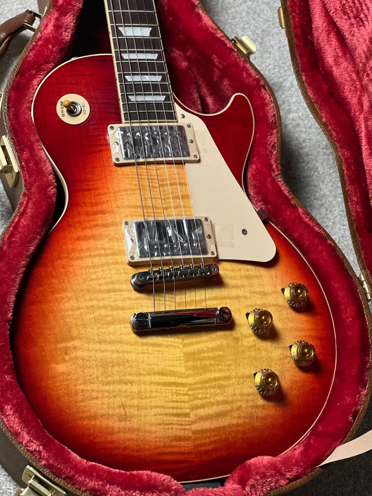 Gibson Les Paul Standard 50s Original Collection in Heritage Cherry Sunburst 221330039