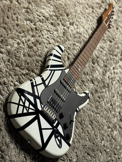 Dhatarattha Custom DST HSS in White with Black Stripes and "Whale Tail" Inlay