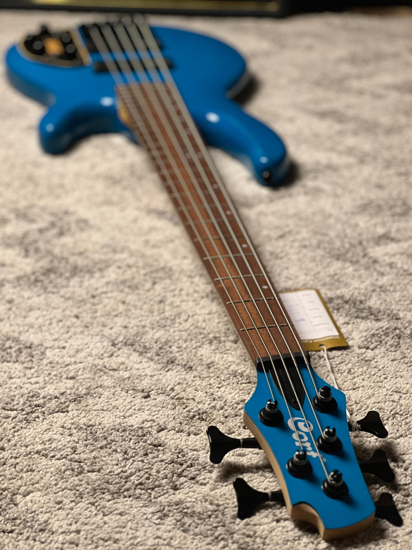 Cort Bass C5 Deluxe-CBL in Candy Blue