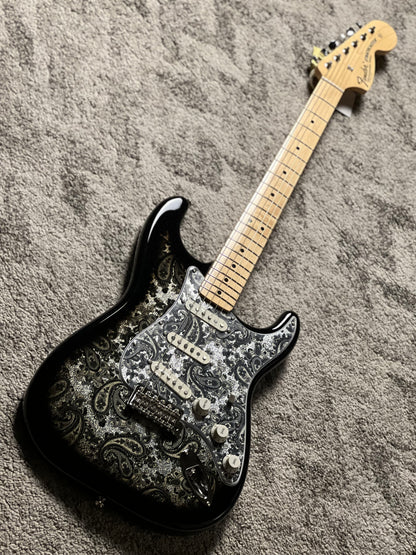 Fender MIJ Limited Stratocaster with Maple FB in Black Paisley JD26001086