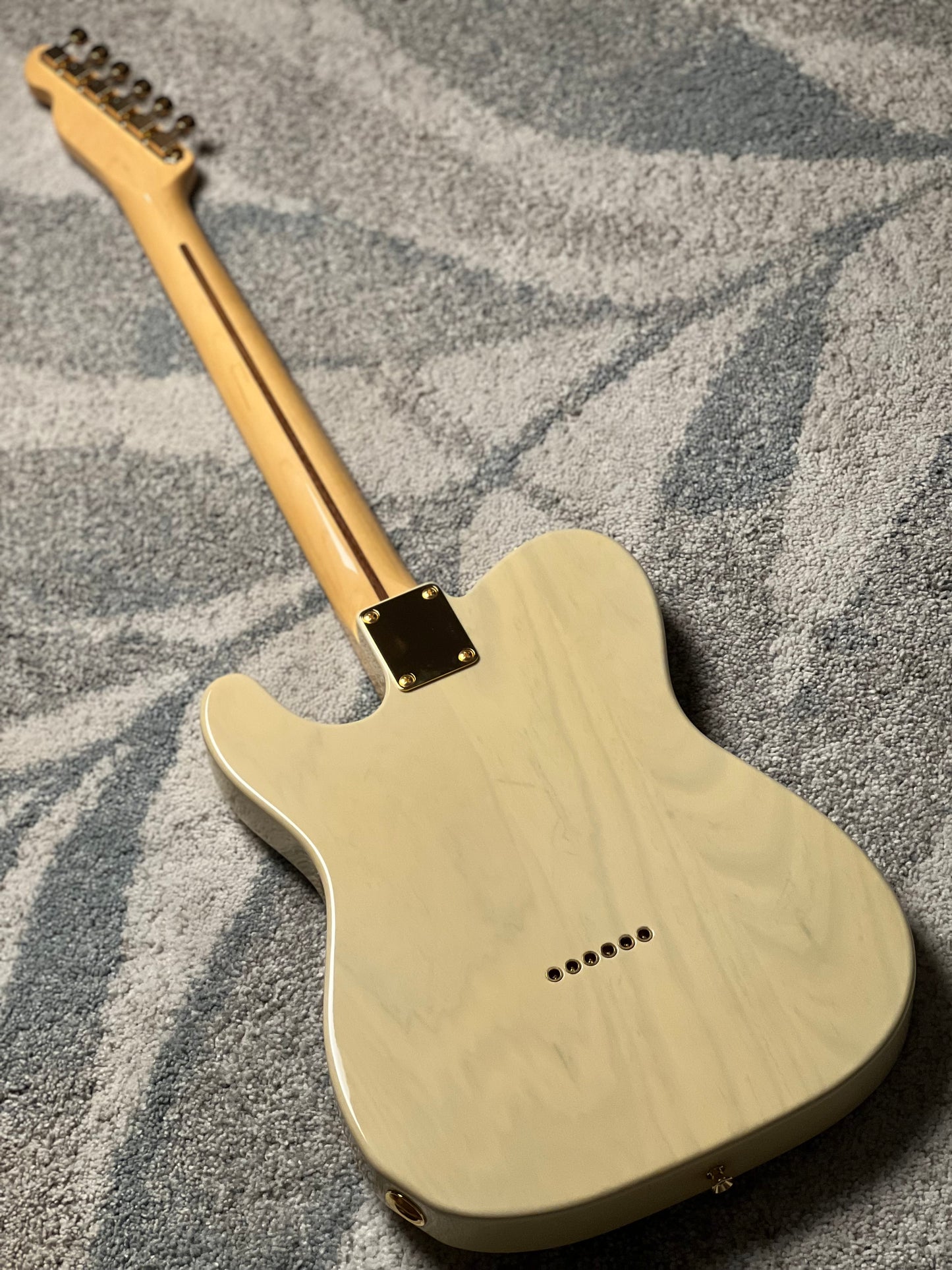 Tokai Japan ATE-102G/R Breezysound Japan in See Thru White with Gold Hardware 231338