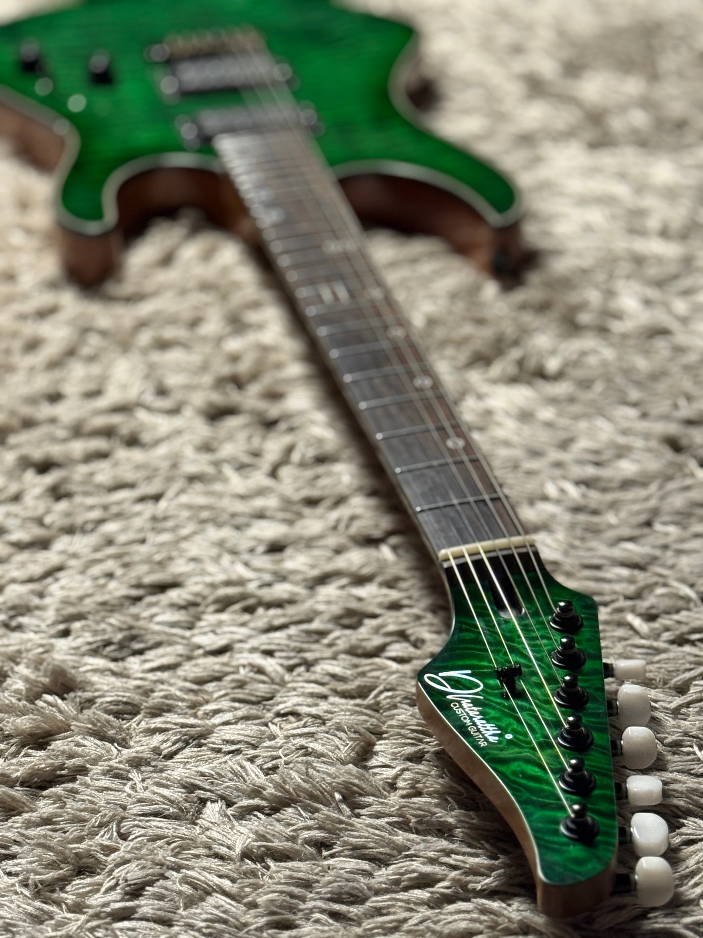 Dhatarattha Custom DST HH Quilt in Emerald Green with Rosewood FB
