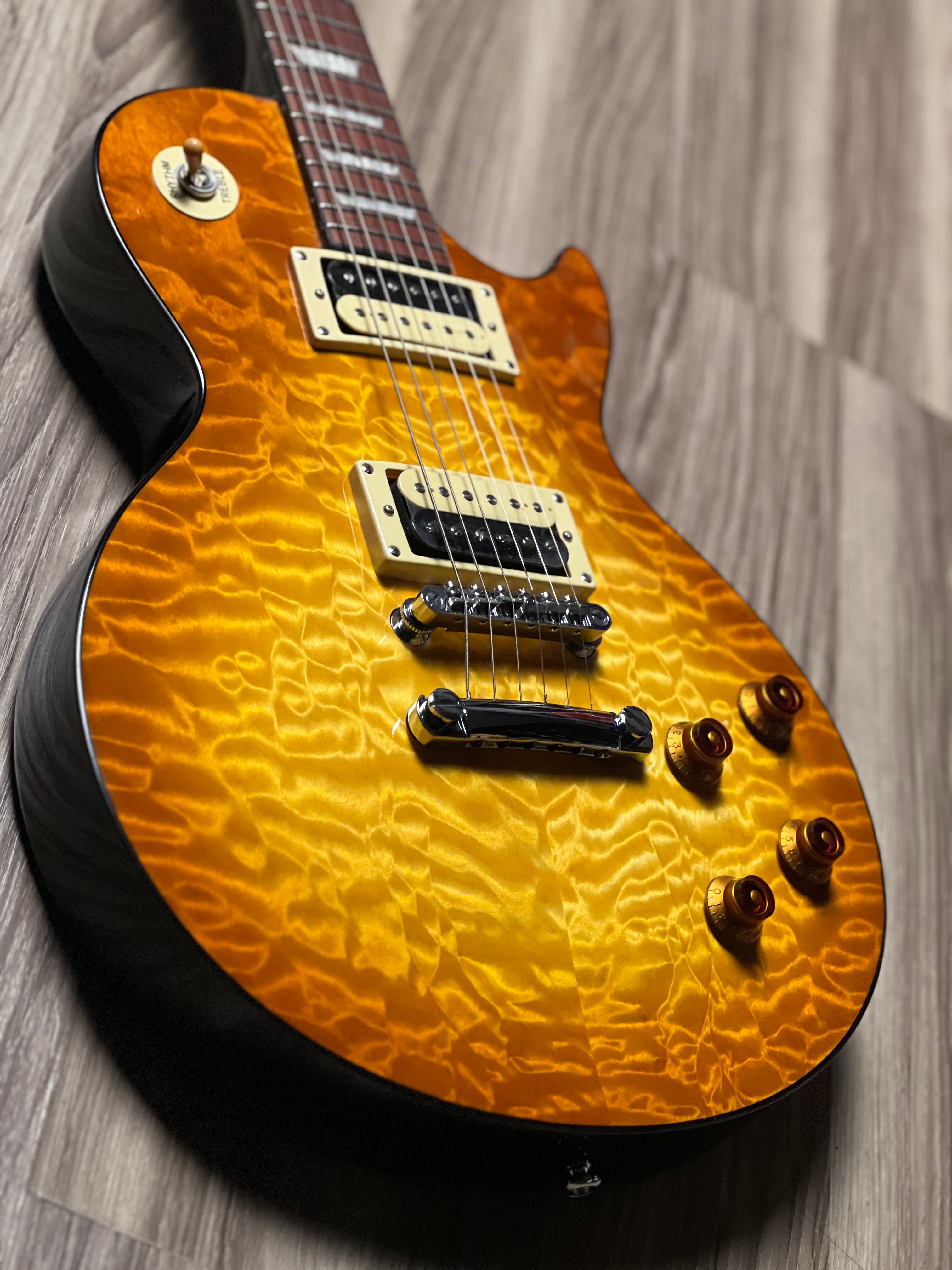 ギター Tokai Love Rock MODEL Tokai ALS-64QZ VF Love Rock in Violin Finish with Quilt Top