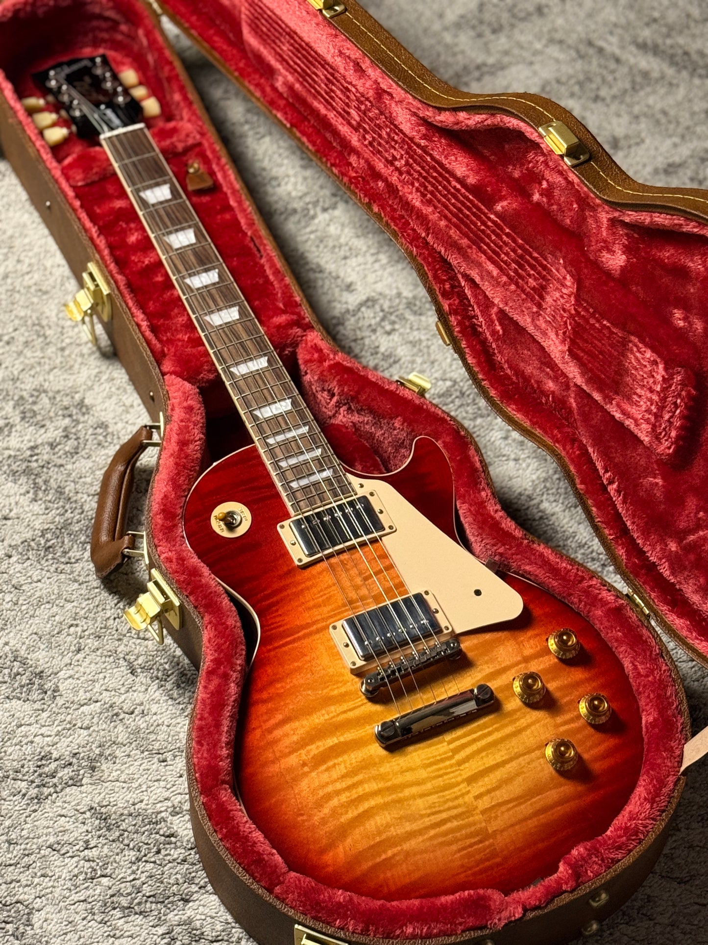 Gibson Les Paul Standard 50s Original Collection in Heritage Cherry Sunburst 220130325