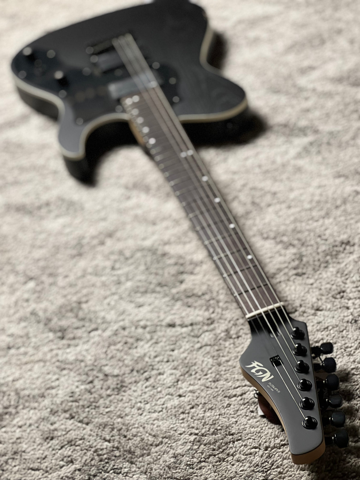 Fujigen FGN Iliad JIL2-ASH-DE664-R/OPB in Open Pore Black G230476