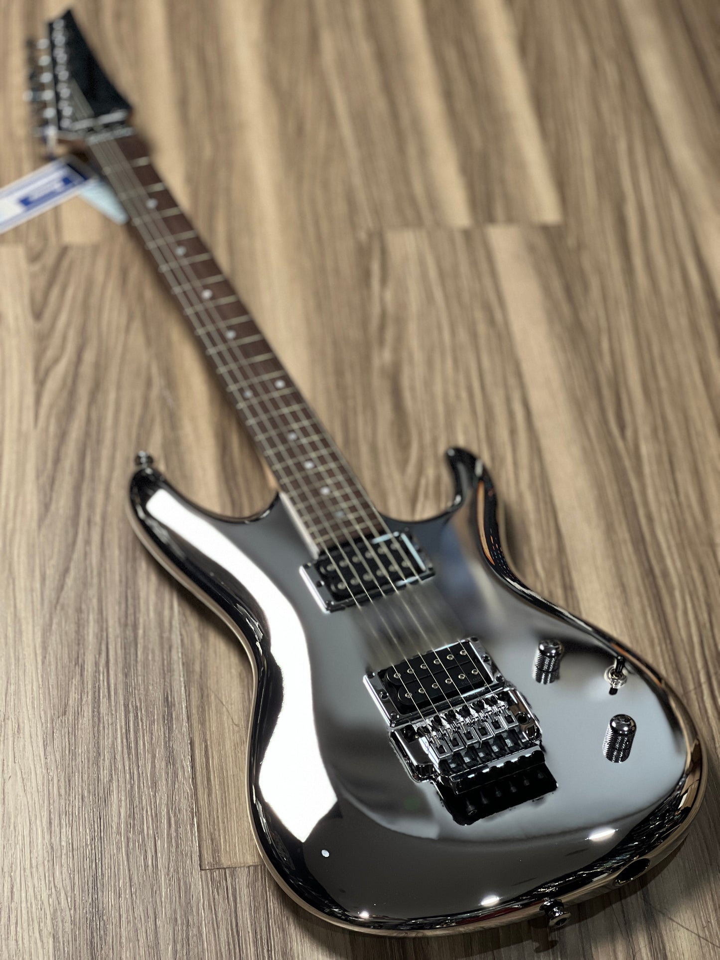Ibanez JS3CR Joe Satriani Signature w/Case In Chrome Boy F2333534