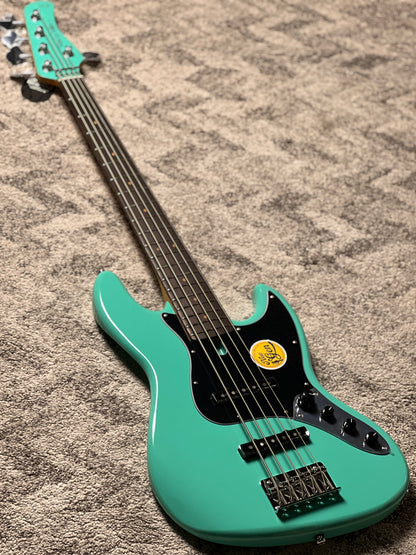 Sire Marcus Miller Bass V3-5 St New Gen in Mild Green