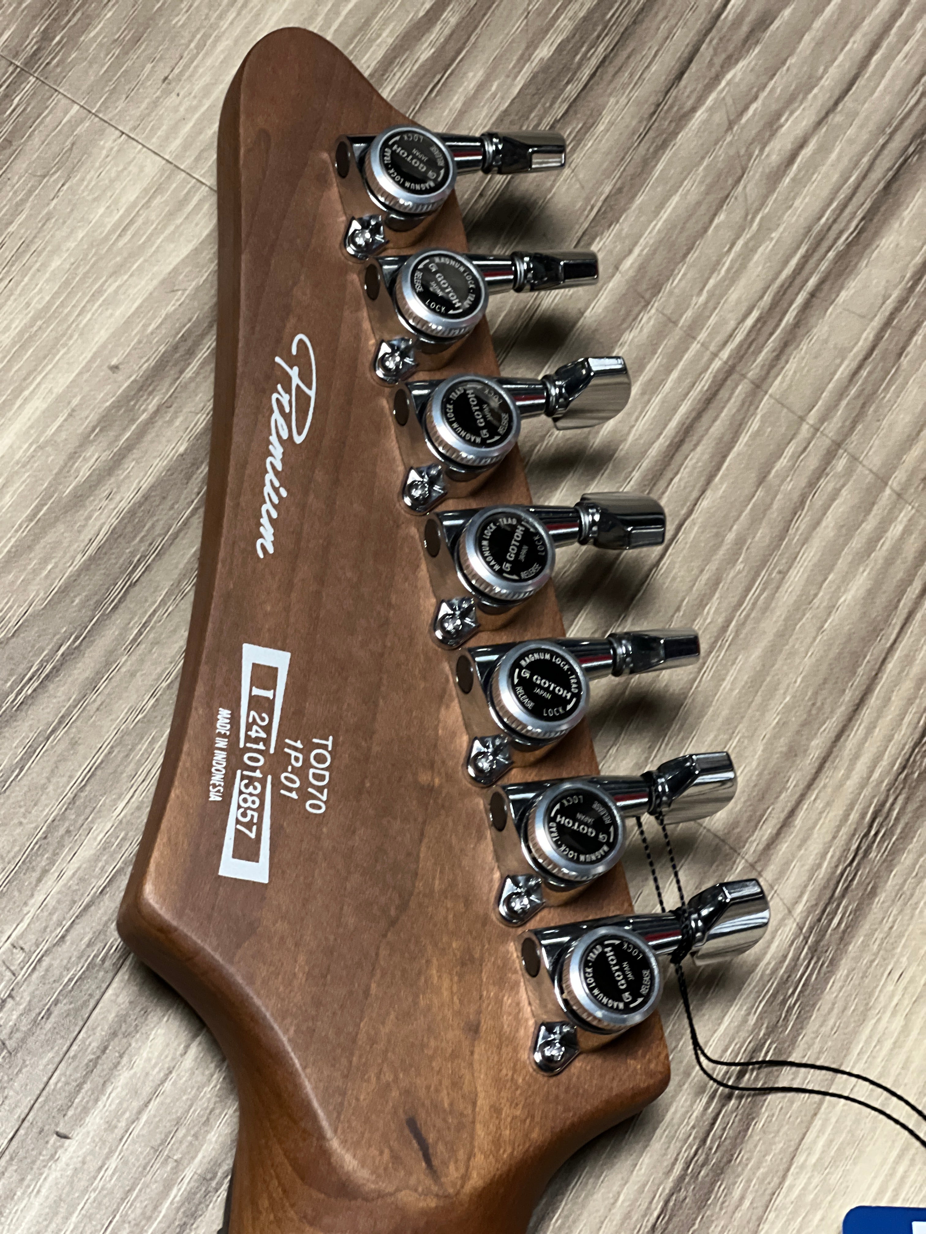 Ibanez TOD70 Tim Henson Signature 7-String w/Bag in Classic Silver