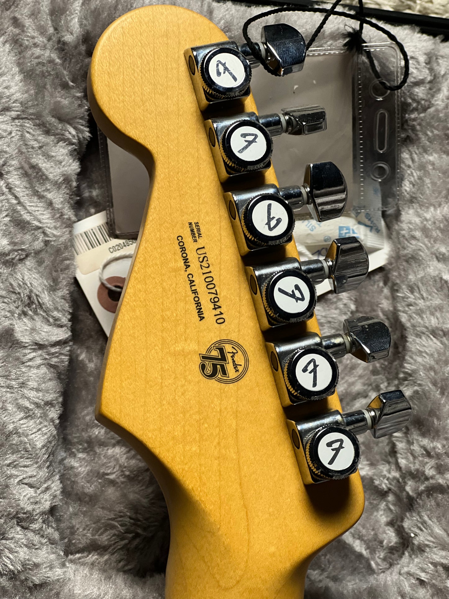 Fender American Ultra Luxe Stratocaster with Maple FB in Plasma Red Burst US210079410