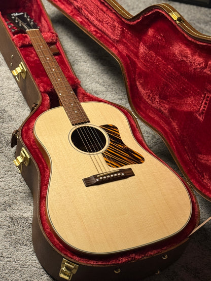 Gibson Acoustic '30s J-35 Acoustic electric in Faded Natural