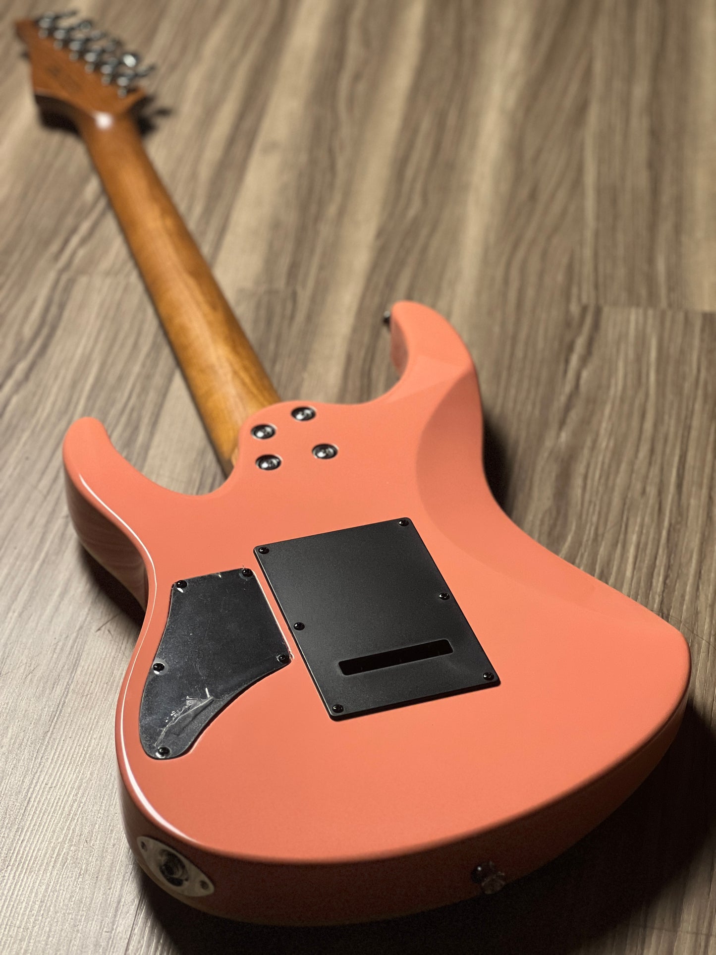 SQOE SEIB500 HH Roasted Maple Series in Coral Pink