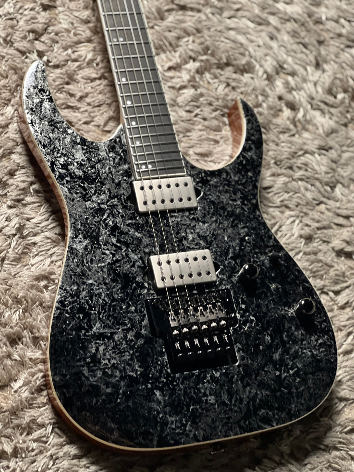 Ibanez Prestige RG5320 - เงาจักรวาล