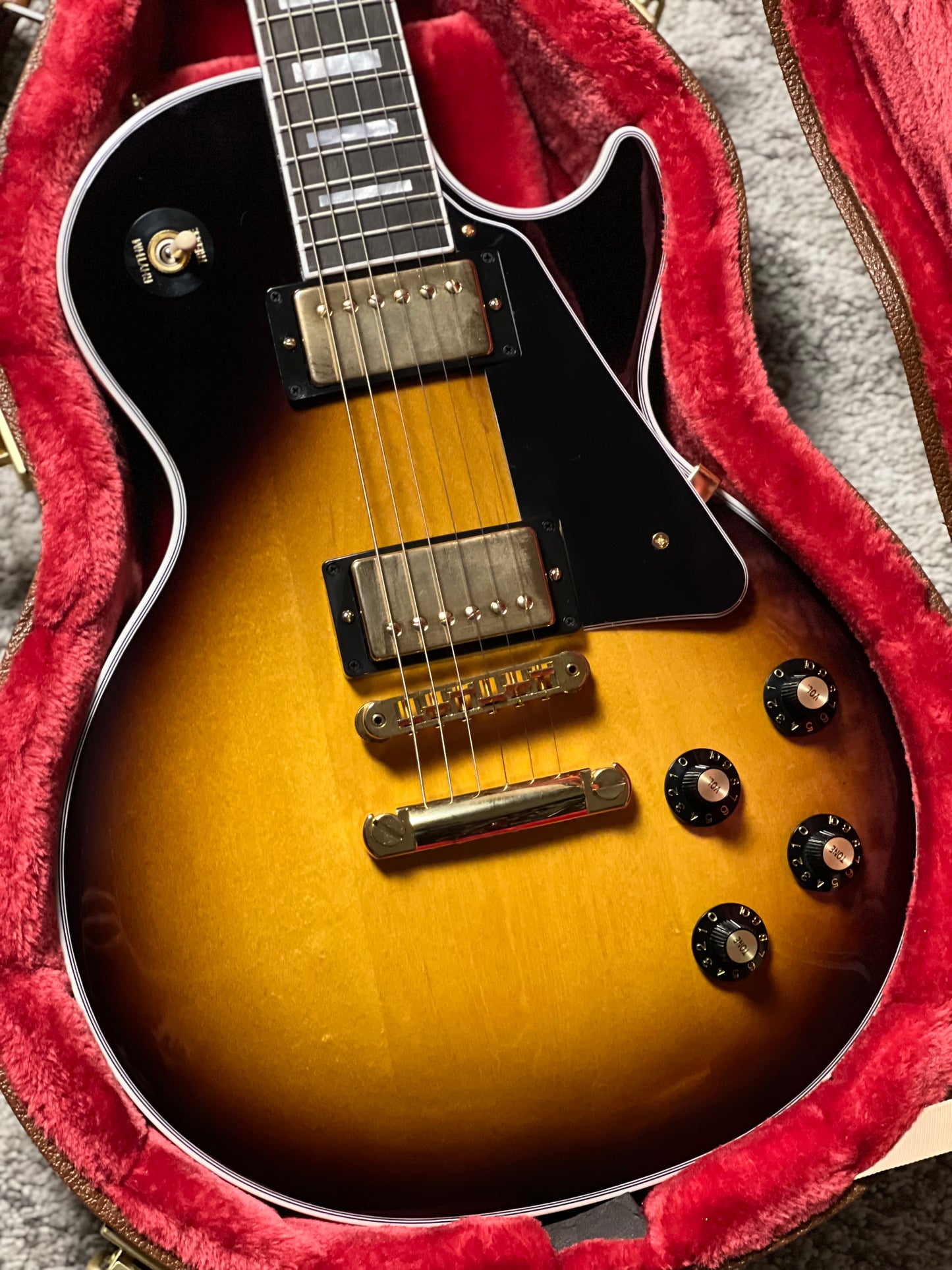 Gibson Les Paul Custom 70s w/Case in Tobacco Burst 204160114