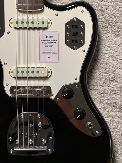 Fender Japan Traditional Late 60s Jaguar with RW FB in Black JD26005354