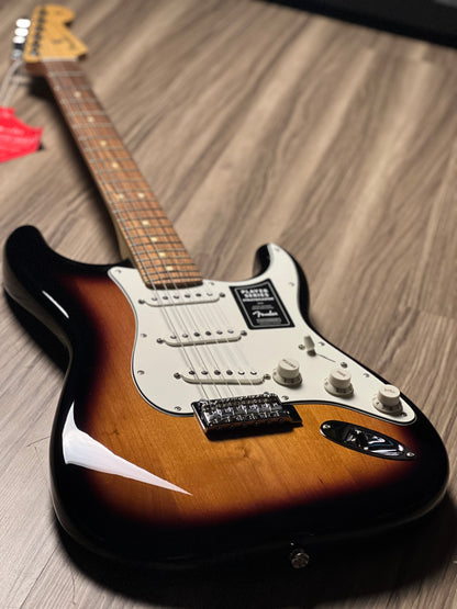 Fender Player Stratocaster and Pau Ferro FB in Anniversary 2- Color Sunburst