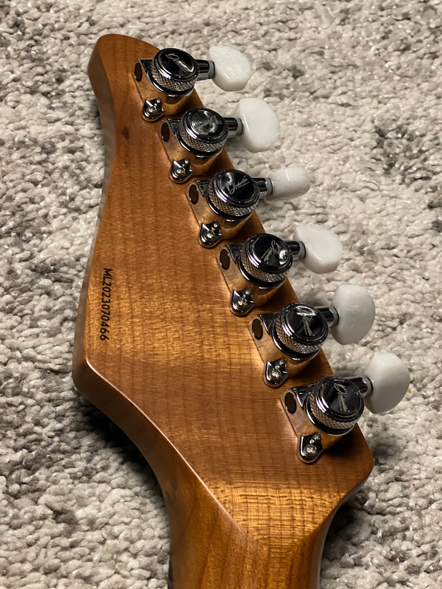 Dhatarattha Custom DST HH Quilt in Mint Green with Rosewood FB