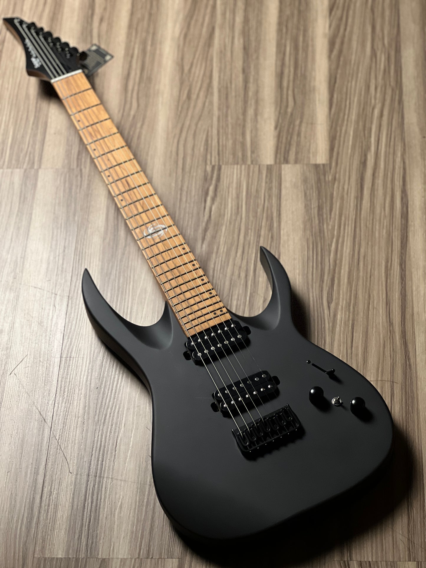 SQOE SEIB7S 7 String in Satin Black