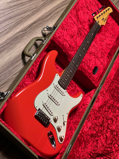 SQOE SEST1002 RD SSS Custom Shop Series in Fiesta Red Limited Edition with Hardshell Case