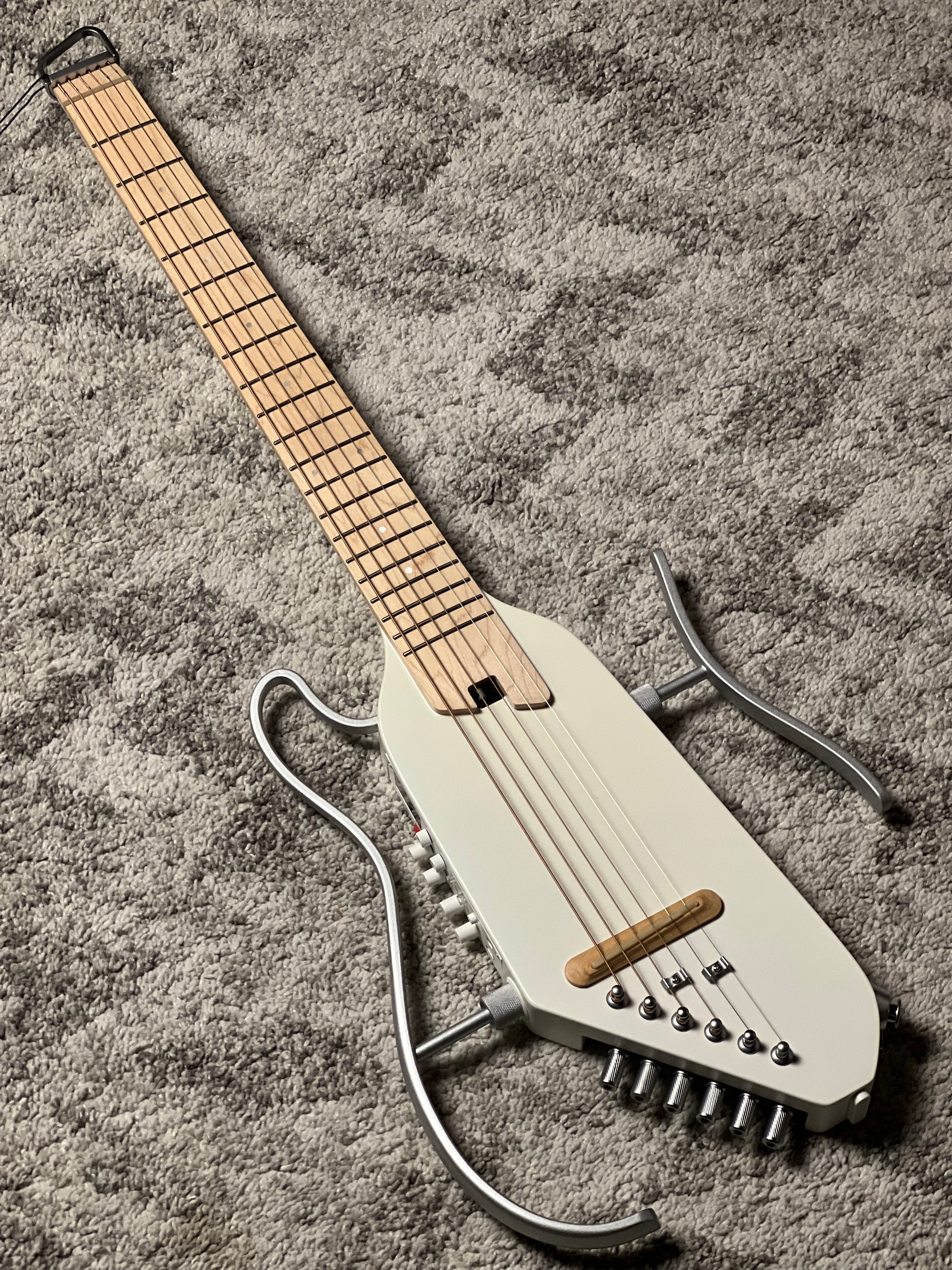 Donner HUSH-I Pro In White With Bag – nafiriguitar.com
