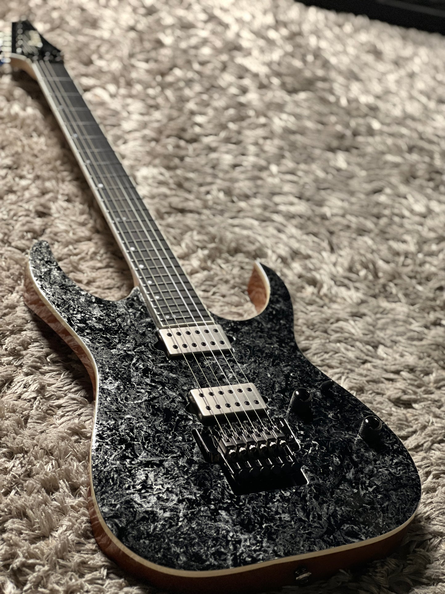 Ibanez Prestige RG5320 - เงาจักรวาล