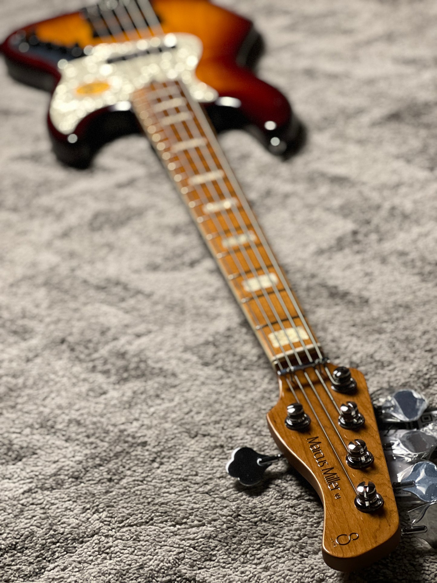 Sire Marcus Miller V8 5-string Swamp Ash Bass Guitar in Tobacco Sunburst