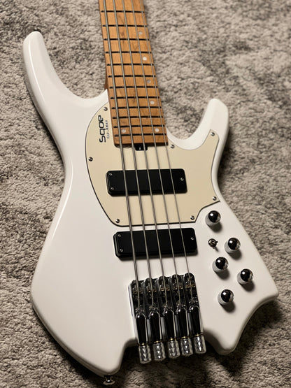 SQOE SBWT750 WH Warrior 5-String Headless Bass in Pearl White