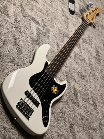 Sire Marcus Miller V3 5-String  2nd Gen in Antique White