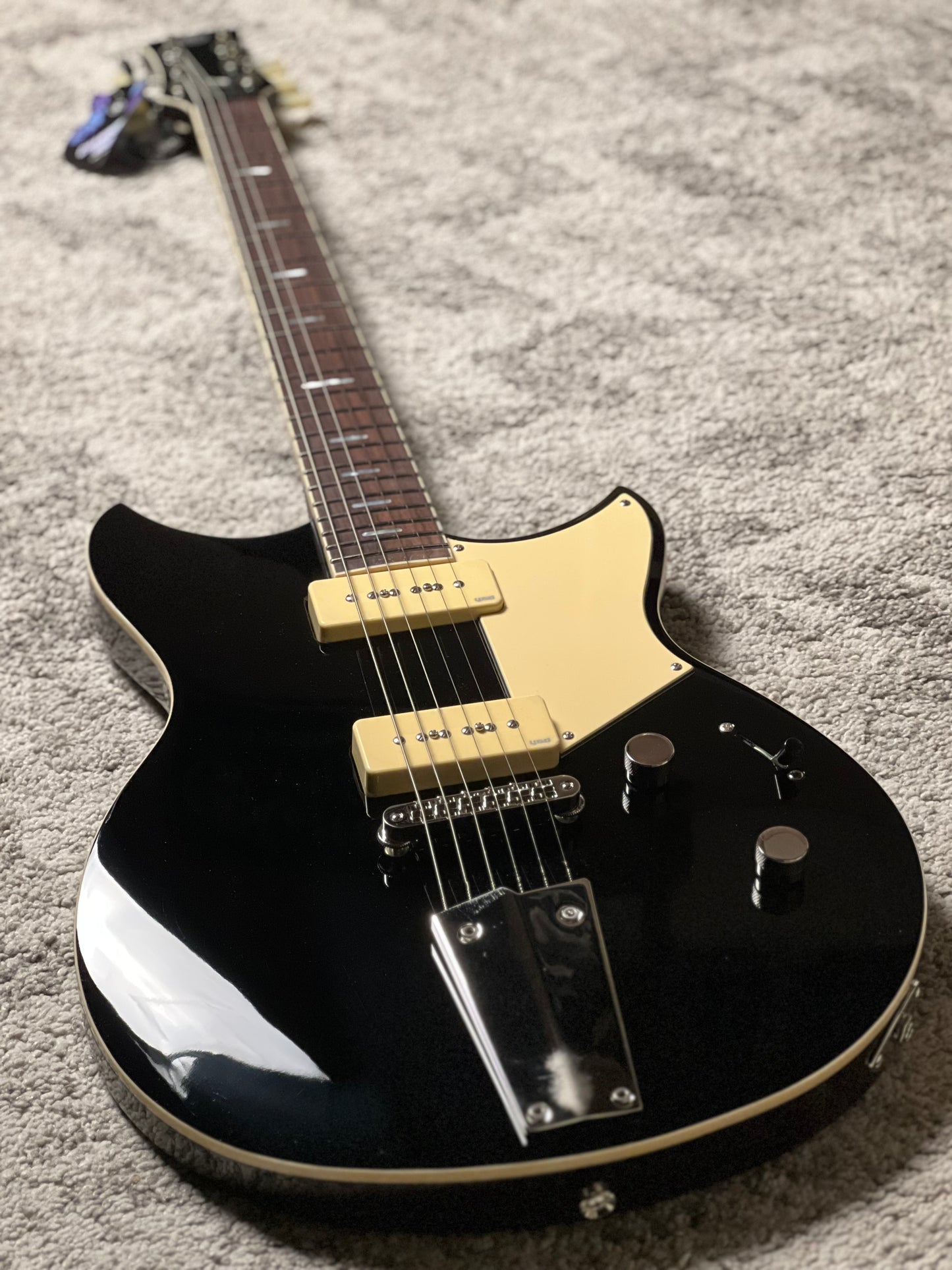 Yamaha Revstar Standard RSS02T BL in Black