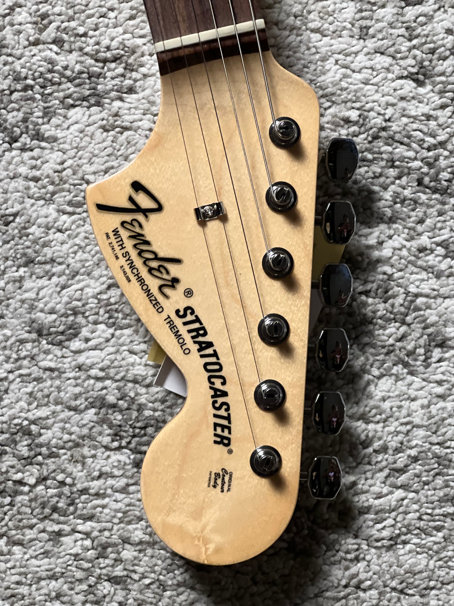 Fender Japan Traditional II Late 60s Stratocaster with Rosewood FB in 3 Tone Sunburst JD26001518