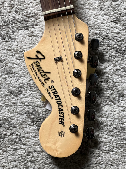 Fender Japan Traditional II Late 60s Stratocaster with Rosewood FB in 3 Tone Sunburst JD26001518