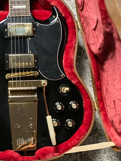 Gibson SG Standard '61 Maestro Vibrola T-Type in Ebony w/Case 232950039