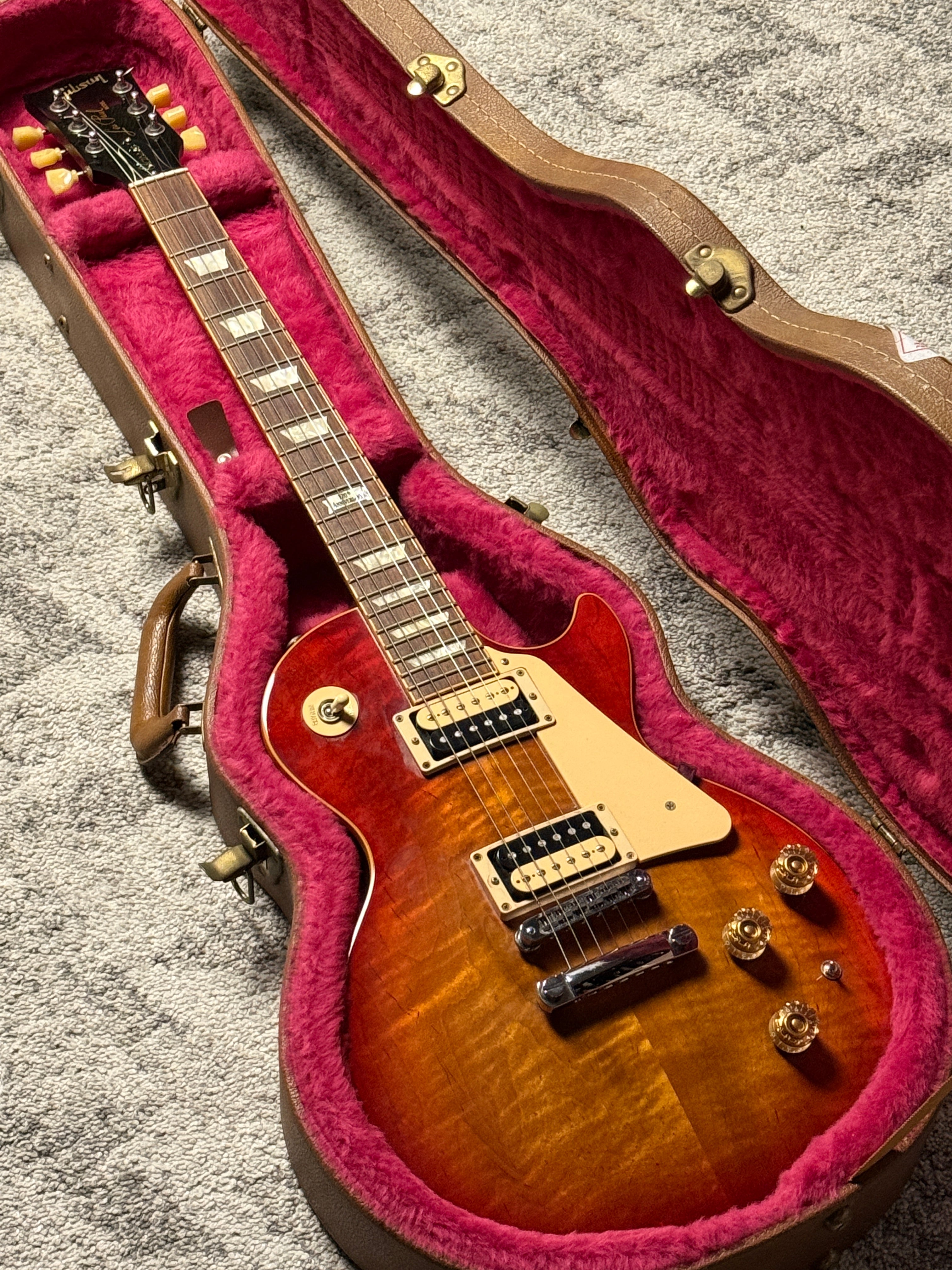 Gibson Les Paul 120th anniversary 10月満まで Gibson Les Paul Classic 120th Anniversary 2014 in Heritage Cherry