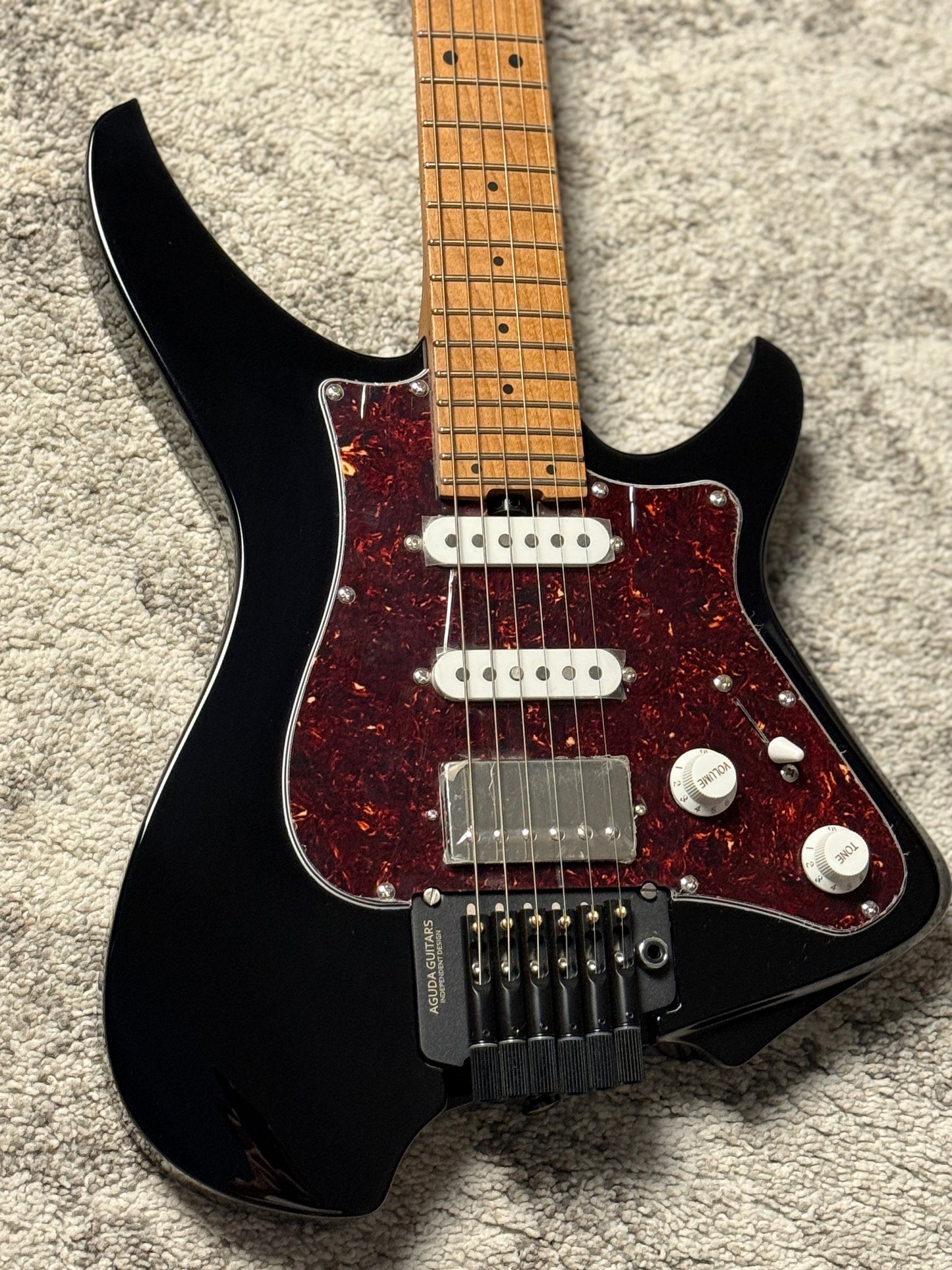 Aguda Musicboy Pro in Black with Tortoise Pickguard