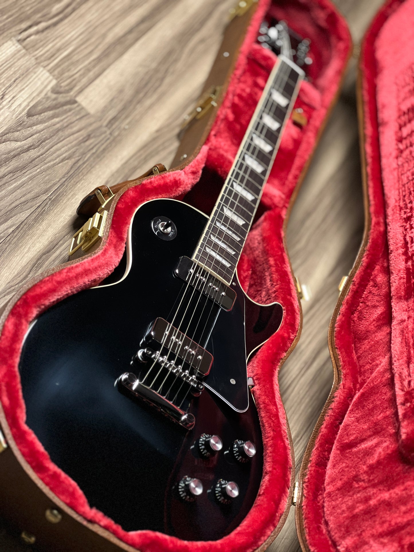 Gibson Noel Gallagher Les Paul Standard in Ebony w/Case