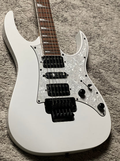 Ibanez RG450DXB-WH Electric Guitar in White I260802054 (USED)