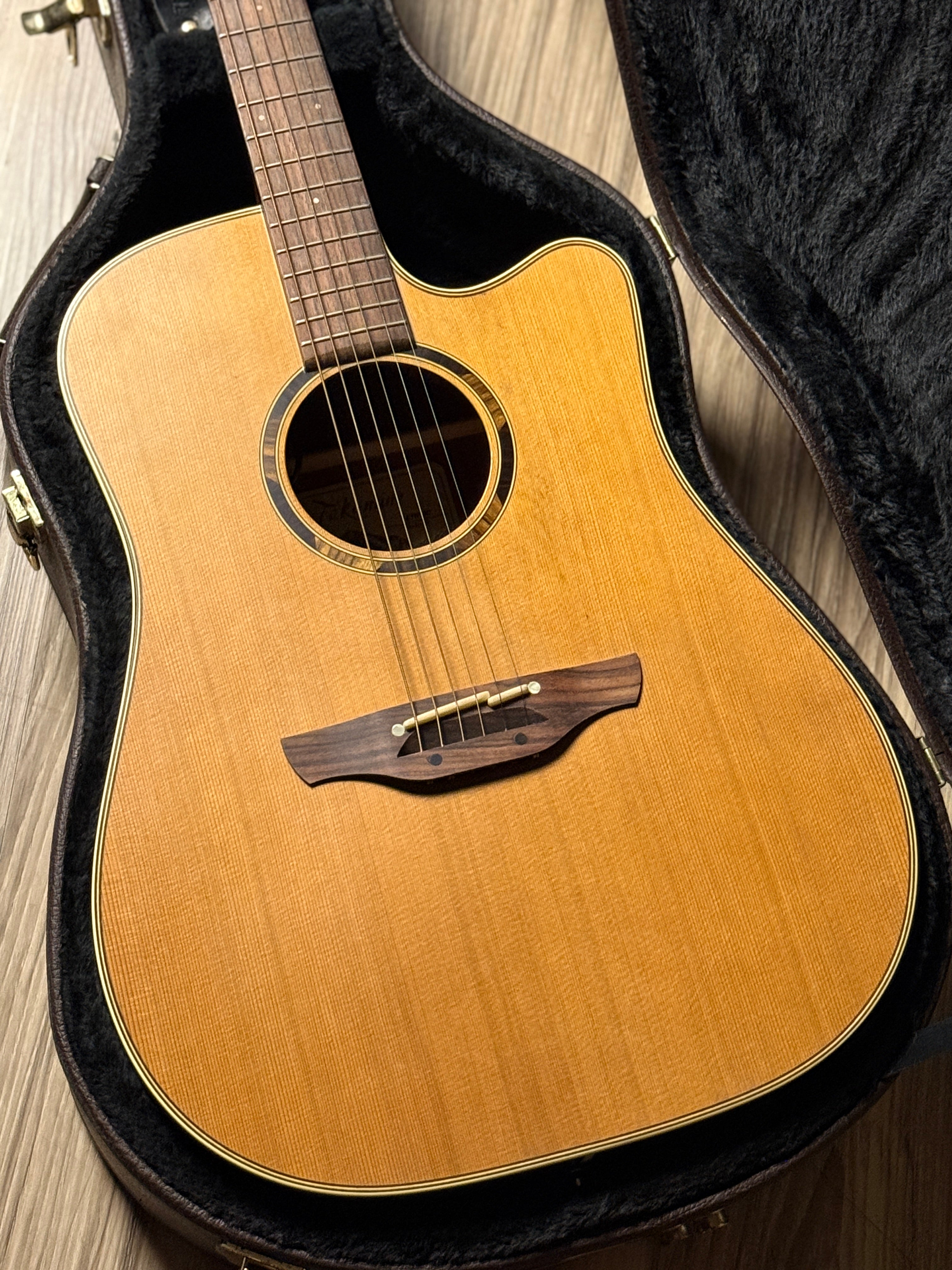 Takamine – nafiriguitar.com