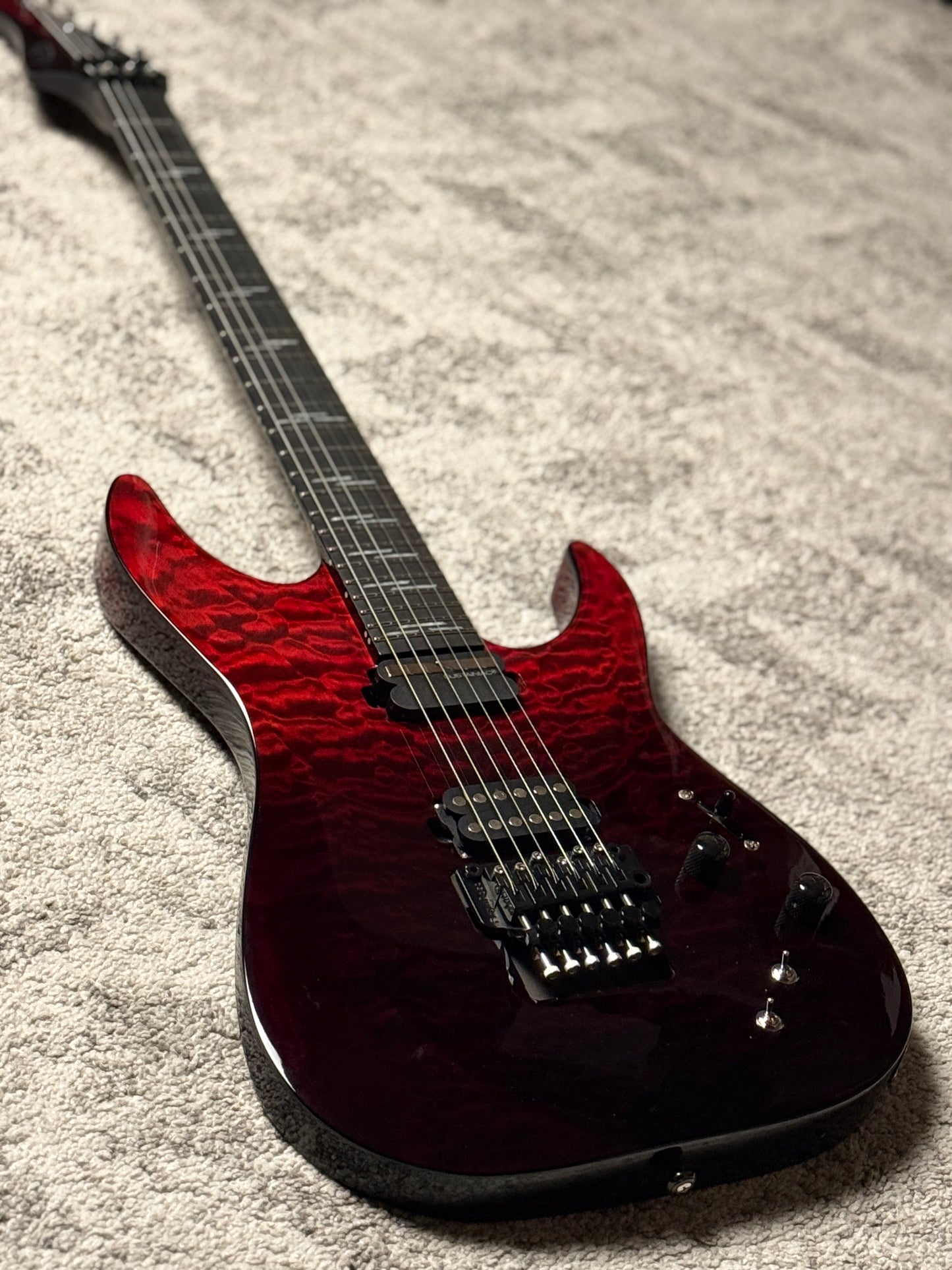 Schecter C-1 FR S SLS Elite in Blood Burst W26010957