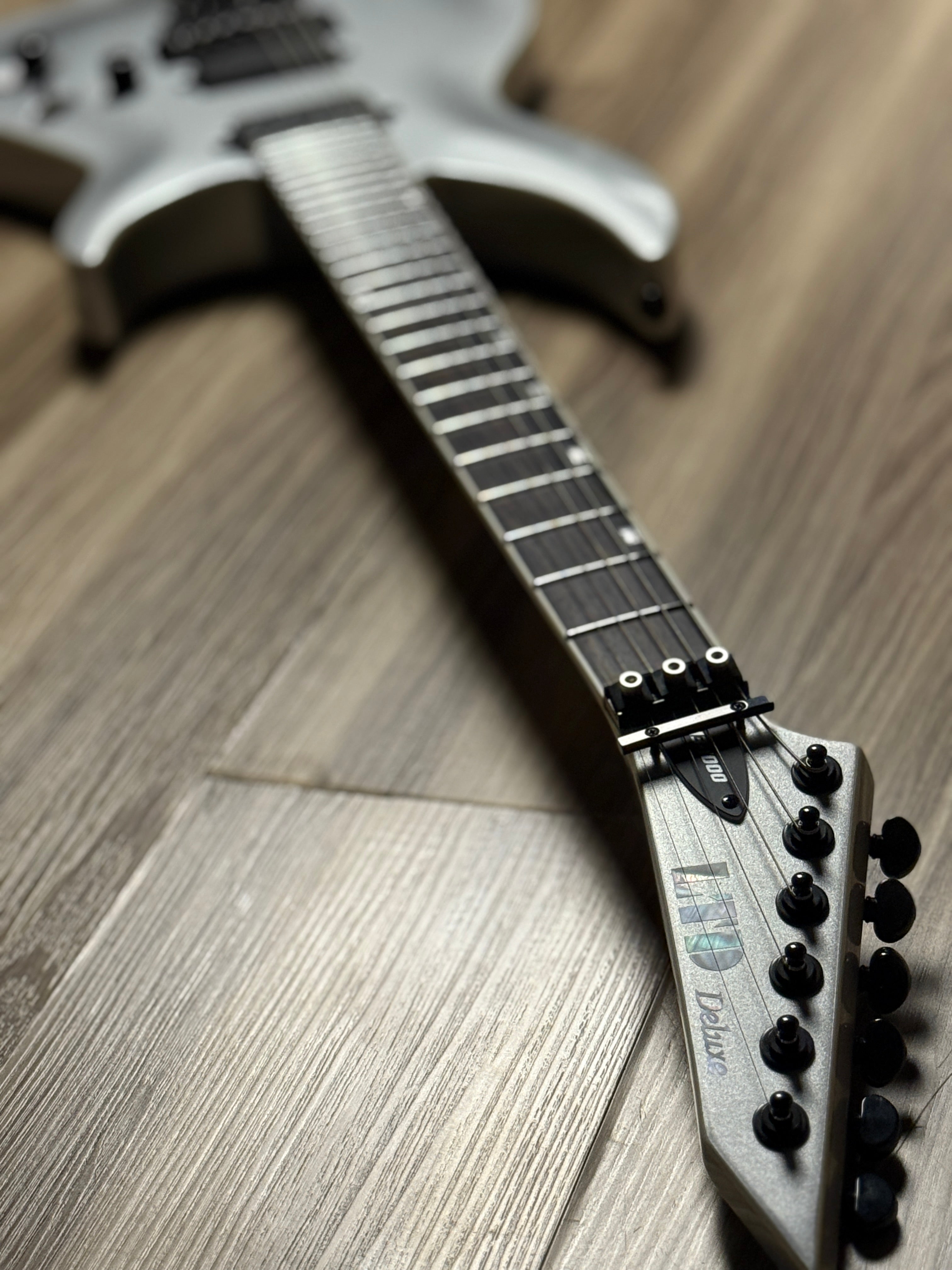 ESP LTD H3-1000FR LTD Deluxe In Metallic Silver – nafiriguitar.com