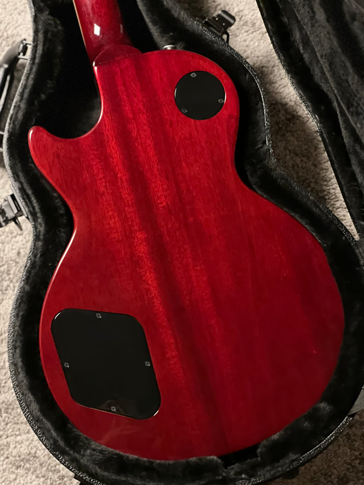 Gibson Les paul Classic in Translucent Cherry w/Case 216430070
