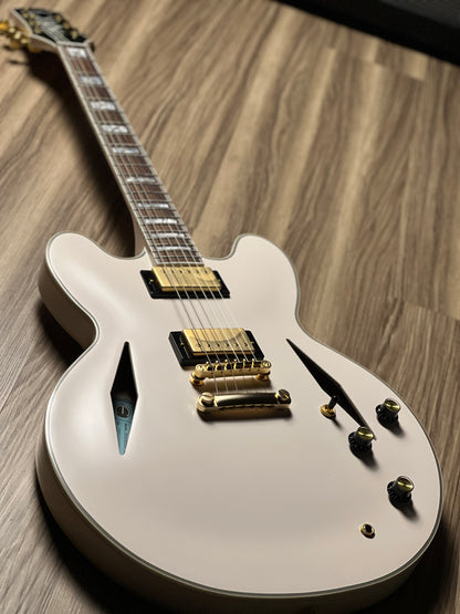 Epiphone Emily Wolfe "White Wolfe" Sheraton Semi-Hollow in Aged Bone White