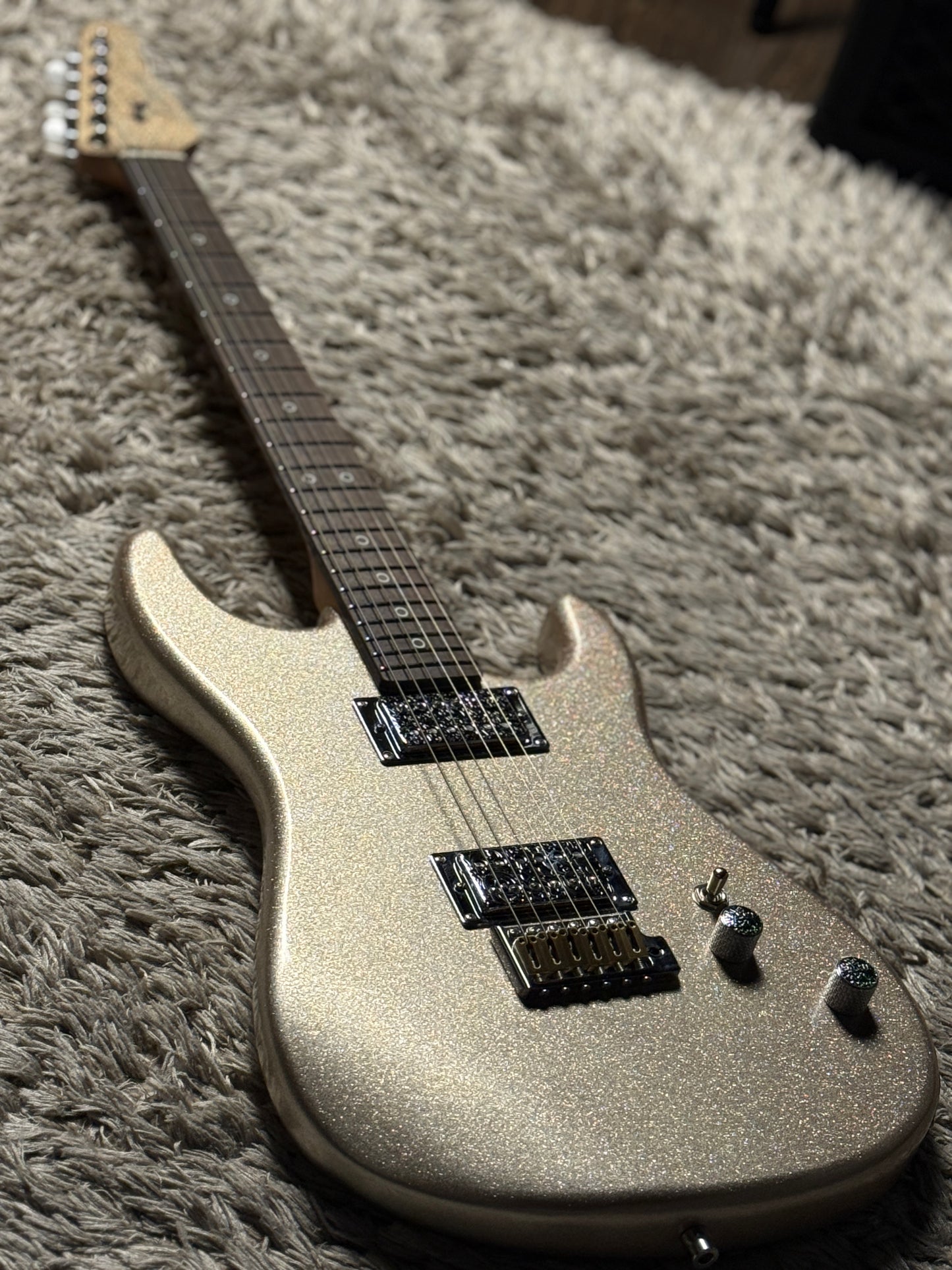 Dhatarattha Basic DST HH in Gold Sparkle with Rosewood FB